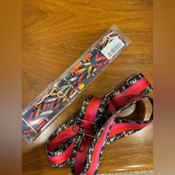Zooeas New in box strap Vibrant Red and Pink Crossbody Strap - Picture 6 of 6